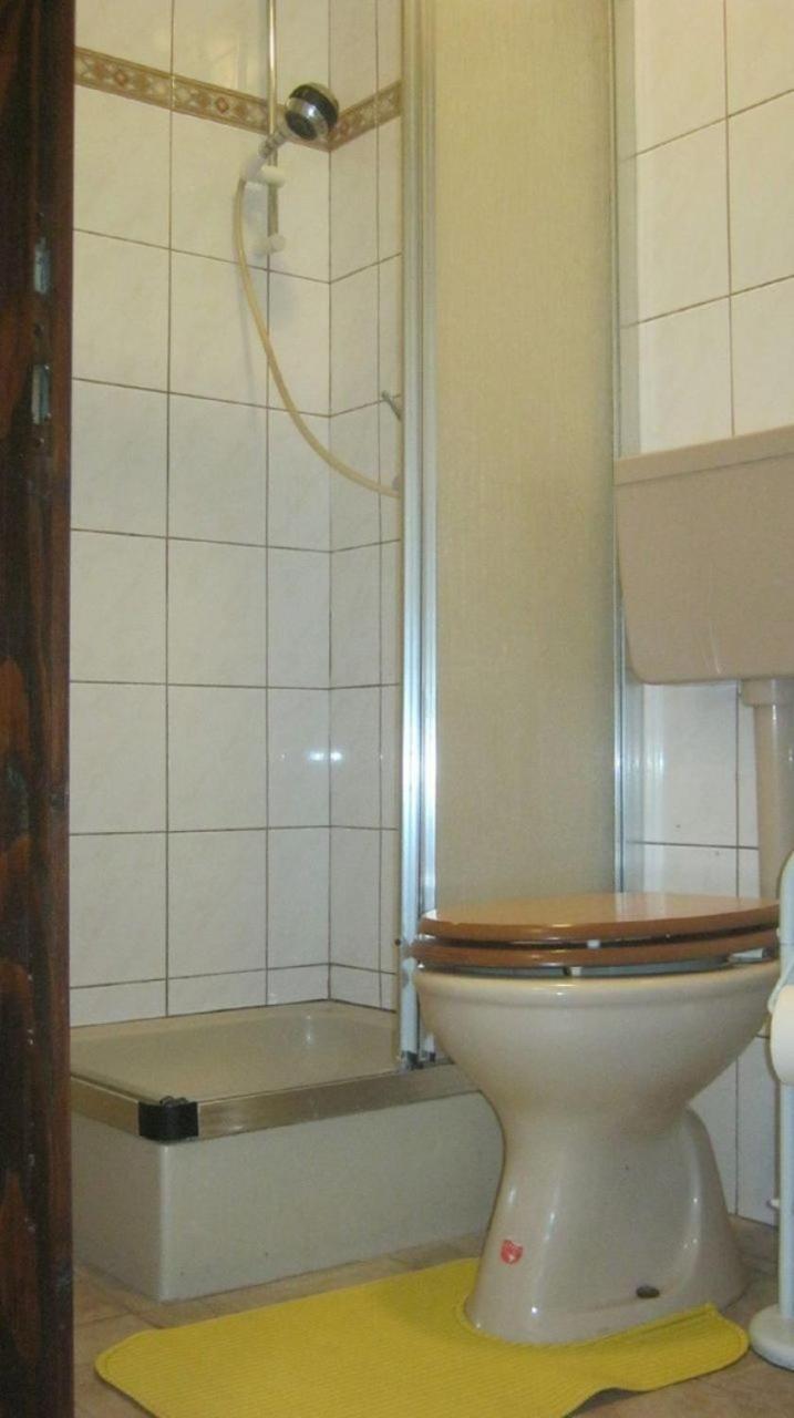 House Ivanka Чезарица Экстерьер фото